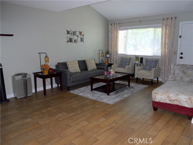 Detail Gallery Image 9 of 55 For 750 E 5th St #51,  Azusa,  CA 91702 - 3 Beds | 3 Baths