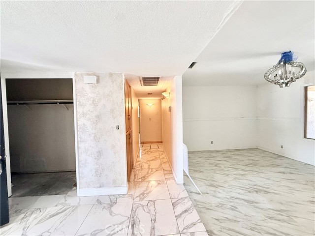 135 S Broadway St, Ridgecrest, CA 93555 photo 8