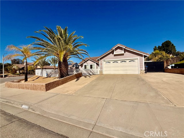 Detail Gallery Image 4 of 56 For 25708 Aspenwood Ct, Moreno Valley,  CA 92557 - 3 Beds | 2 Baths