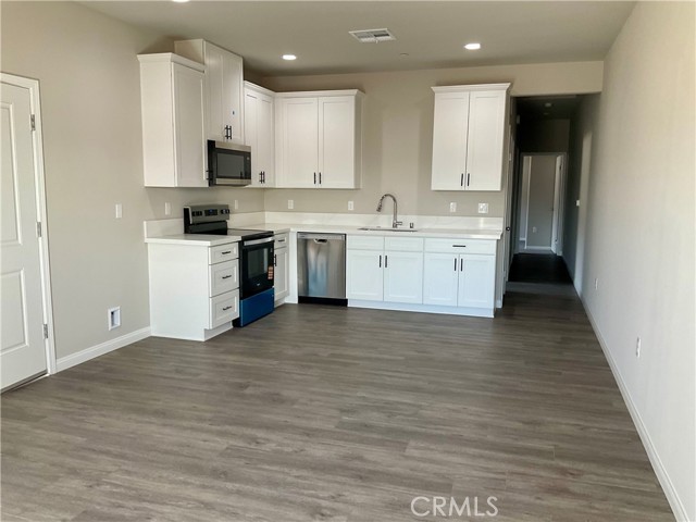 Detail Gallery Image 29 of 34 For 5103 Cohiba Ct, Bakersfield,  CA 93307 - 6 Beds | 3 Baths