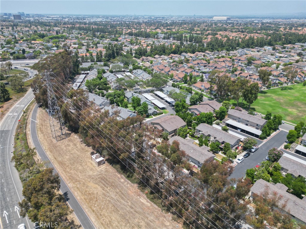 E9e85fbf 2d40 424a 80fb E2cf4e90cbcf