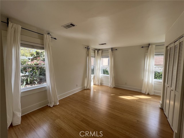 Detail Gallery Image 7 of 19 For 1116 Queen Anne Pl, Los Angeles,  CA 90019 - 3 Beds | 2 Baths