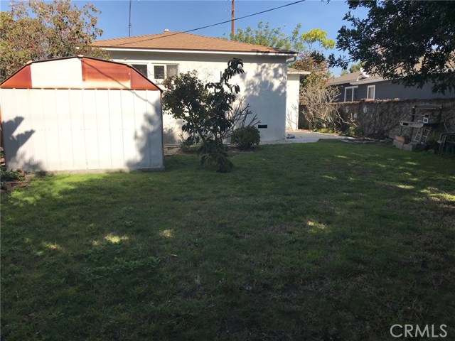 10808 Lawler Street, Los Angeles CA: https://media.crmls.org/medias/e9e954d7-84e1-4b93-9db0-22a764d04056.jpg