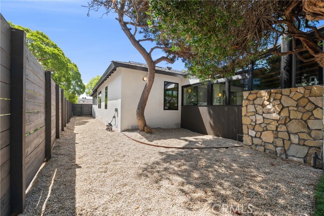 13007 Dewey Street, Los Angeles CA: https://media.crmls.org/medias/e9e95bf2-5e6c-40b7-9efa-d460c79b2516.jpg