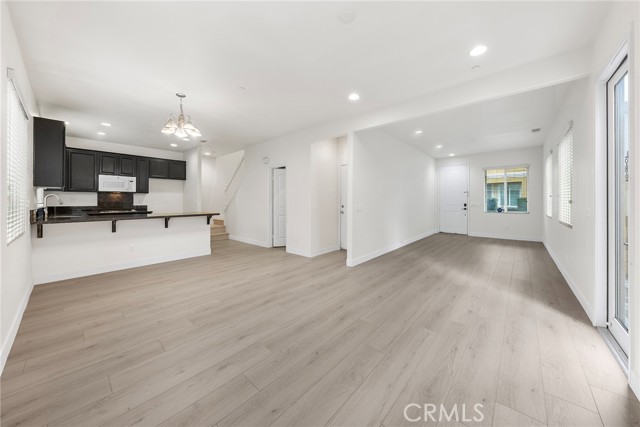 866 Christain Court, Upland CA: https://media.crmls.org/medias/e9e97ce6-a380-46d0-b5df-17e010c4b467.jpg