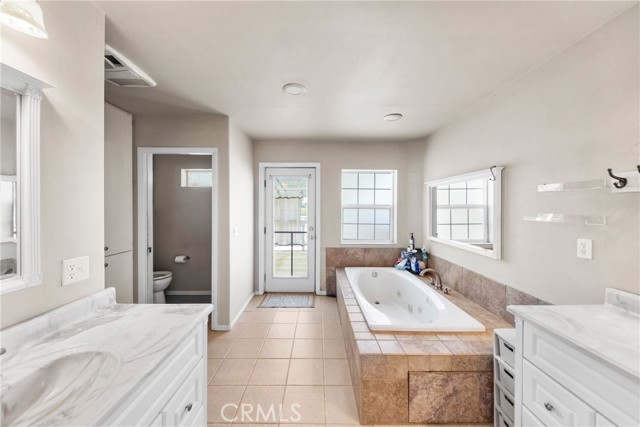 24450 Malaga Road, Menifee CA: https://media.crmls.org/medias/e9e97ddd-3d54-422c-83bb-ed908f4c56a8.jpg