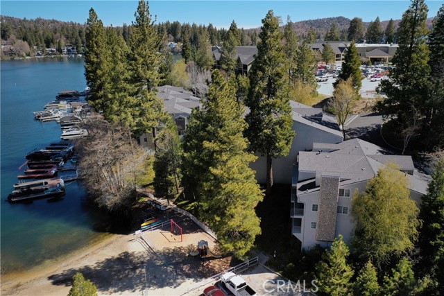 Detail Gallery Image 38 of 40 For 306 Villa Way, Lake Arrowhead,  CA 92352 - 2 Beds | 2 Baths