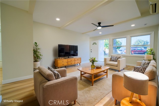 Detail Gallery Image 5 of 20 For 118 E De Anza Cir, Ontario,  CA 91761 - 3 Beds | 1 Baths