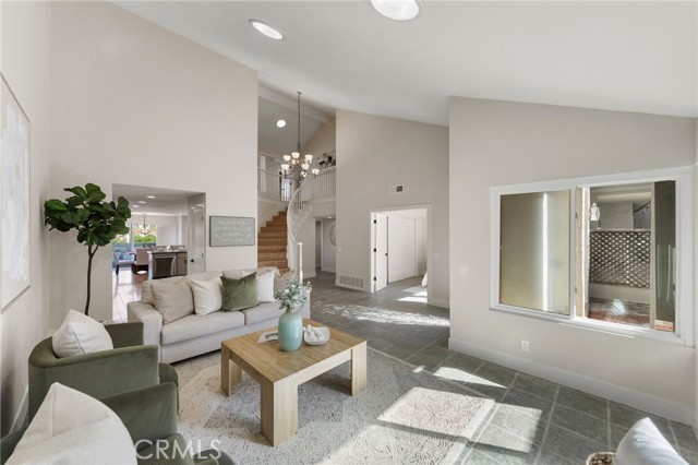 Detail Gallery Image 8 of 50 For 6535 E Paseo Murillo, Anaheim,  CA 92807 - 3 Beds | 2/1 Baths