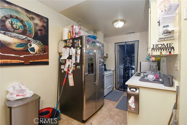 357 Antigua Street, Hemet CA: https://media.crmls.org/medias/e9eae33f-e0f3-41b9-9ae3-0eb45391a402.jpg