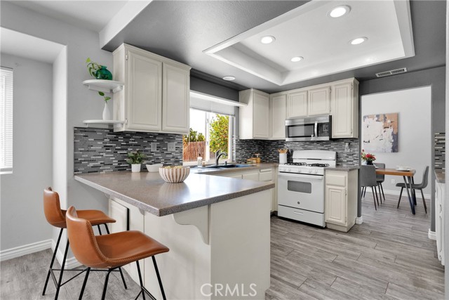 12725 Sundown Road, Victorville CA: https://media.crmls.org/medias/e9eae5c3-a1ae-499f-96a1-fb61ea38fdf1.jpg