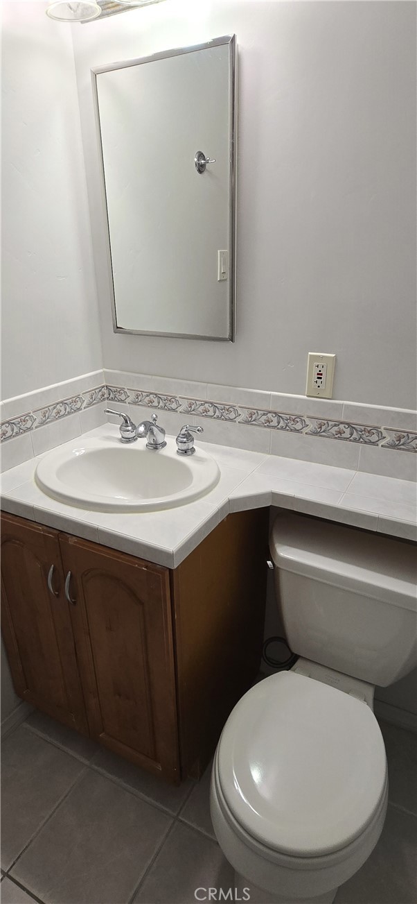 https://media.crmls.org/medias/e9eb59ac-7184-4ba1-9216-a457e09e2acd.jpg?preset=X-Large