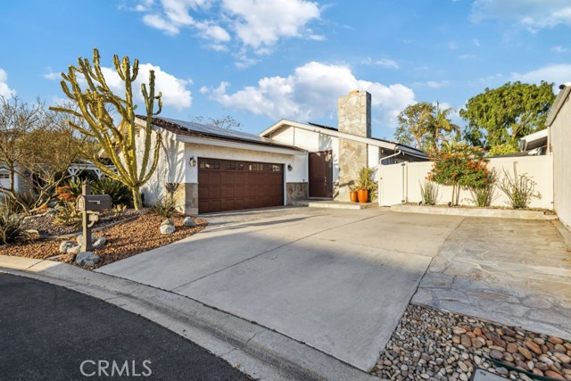 2176 N Pami Circle, Orange CA: https://media.crmls.org/medias/e9eb924c-0002-4021-8639-2ca3515c303a.jpg