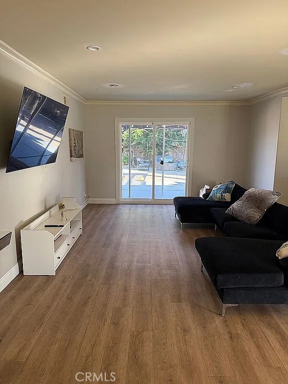 Detail Gallery Image 2 of 9 For 7446 Kentland, West Hills,  CA 91307 - 2 Beds | 2 Baths