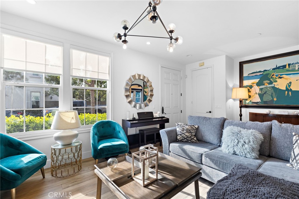 MLS #OC25022354 img 10