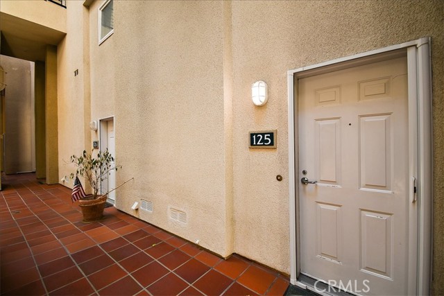 Detail Gallery Image 12 of 20 For 200 Pacific Coast Hwy #125,  Huntington Beach,  CA 92648 - 1 Beds | 1 Baths