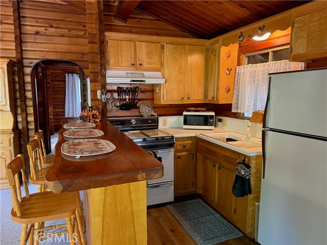 32145 Fern Drive, Running Springs, CA 92382
