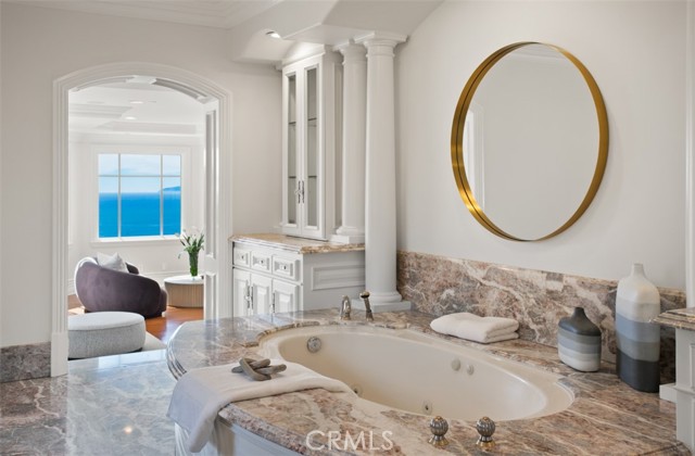 50 Pelican Crest, Newport Coast CA: https://media.crmls.org/medias/e9ec7a16-9140-42b0-9b87-efab89d4a66a.jpg