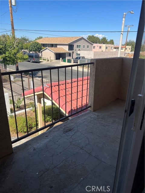 Detail Gallery Image 10 of 22 For 454 E Avenue Q3 #8,  Palmdale,  CA 93550 - 2 Beds | 2 Baths
