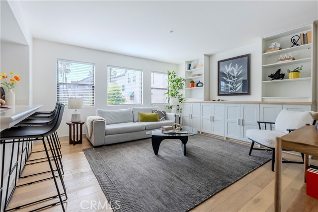 Detail Gallery Image 8 of 41 For 6913 Hannum, Culver City,  CA 90230 - 3 Beds | 3 Baths