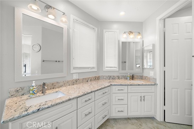19025 Bayhill Lane, Huntington Beach CA: https://media.crmls.org/medias/e9edce5e-1f1a-40a1-a0e1-4b9eb82693ee.jpg