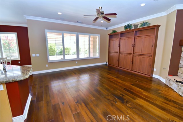 29424 Springside Drive, Menifee CA: https://media.crmls.org/medias/e9ef1c80-9f52-4ed8-b628-96cf1b491293.jpg