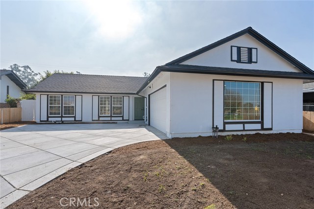 Detail Gallery Image 2 of 28 For 23832 La Rosa, Lake Forest,  CA 92630 - 4 Beds | 2 Baths