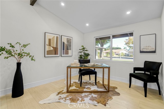 Detail Gallery Image 18 of 28 For 10805 Chimineas, Porter Ranch,  CA 91326 - 4 Beds | 2/1 Baths