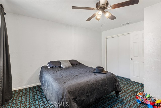 518 Lincoln Avenue, Bakersfield CA: https://media.crmls.org/medias/e9f18dbe-0ea6-4916-9ed6-d03de64086e4.jpg