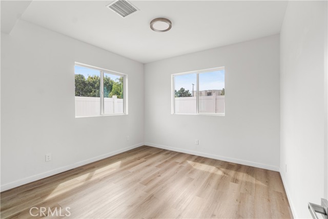 959 N Acacia, Compton CA: https://media.crmls.org/medias/e9f1d250-16b2-4dbf-a700-9db8650b132c.jpg