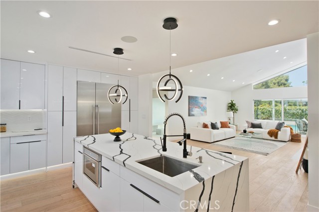 Detail Gallery Image 1 of 31 For 16433 Refugio Rd, Encino,  CA 91436 - 5 Beds | 3/1 Baths