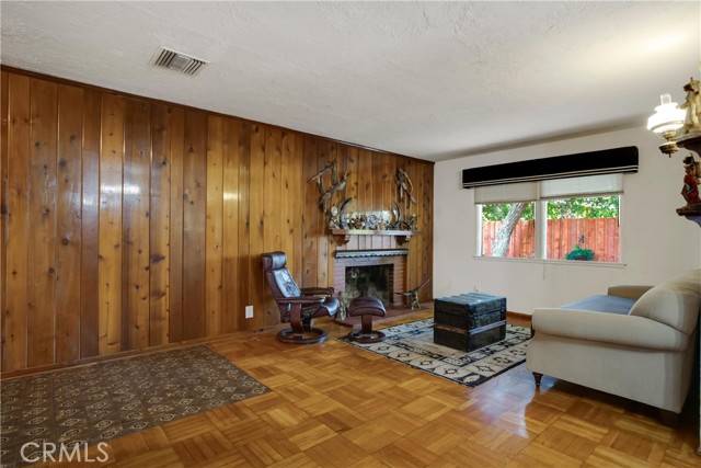 8666 Keokuk Avenue, Winnetka CA: https://media.crmls.org/medias/e9f35861-3b8c-4767-95bd-9dbdfb84efa8.jpg