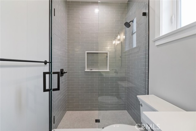 617 36th Street, Manhattan Beach, California 90266, 6 Bedrooms Bedrooms, ,6 BathroomsBathrooms,Residential,Sold,36th,SB22005152