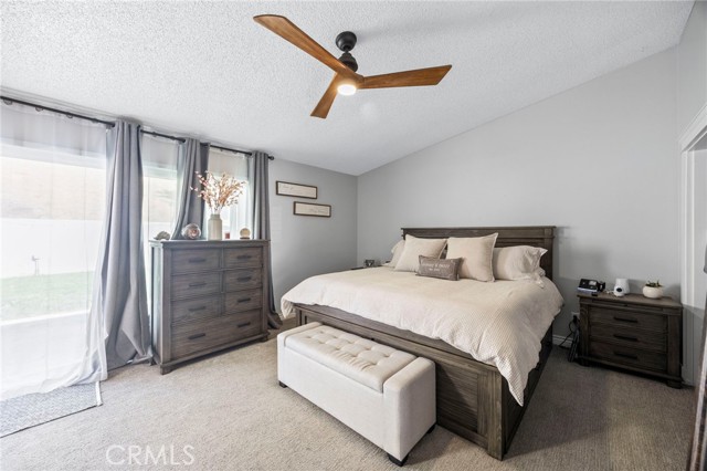 5828 Quiroz, Jurupa Valley CA: https://media.crmls.org/medias/e9f373dd-c783-4ca2-ad6d-058e217a5dcb.jpg