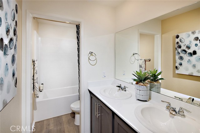 8504 Peachwillow Court, Jurupa Valley CA: https://media.crmls.org/medias/e9f43b13-d3a3-44f2-876d-bf4acb1d3626.jpg