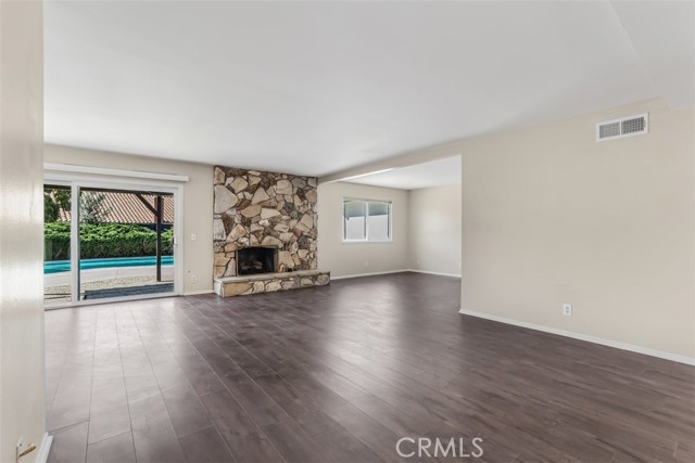 Image 3 of 35 For 6304 Tamarind Street