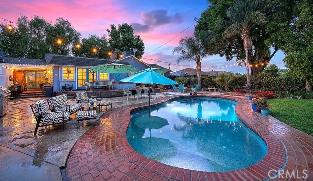 Detail Gallery Image 3 of 74 For 1429 Garretson, Corona,  CA 92879 - 4 Beds | 3 Baths