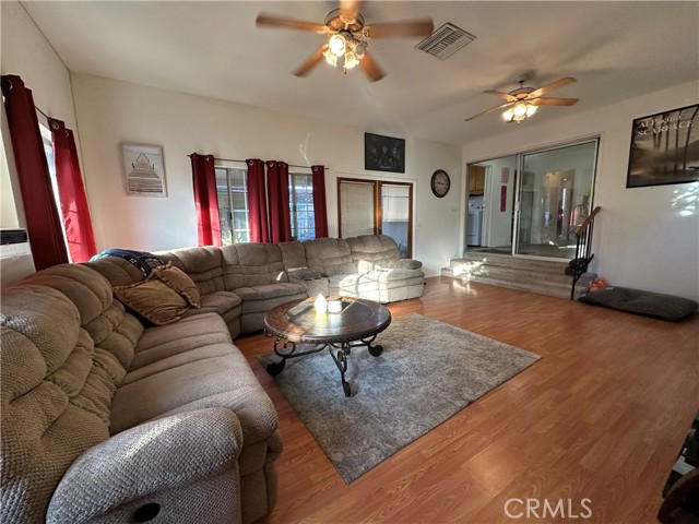 Detail Gallery Image 16 of 41 For 12644 Oaks Ave, Chino,  CA 91710 - 3 Beds | 2 Baths