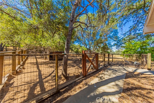 47165 Modoc Road, Coarsegold CA: https://media.crmls.org/medias/e9f5bae5-5ae2-4097-bc60-b525f8606d87.jpg