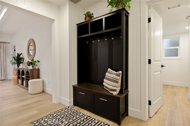 Detail Gallery Image 55 of 59 For 300 Pioneer, Lake Arrowhead,  CA 92352 - 5 Beds | 2/1 Baths