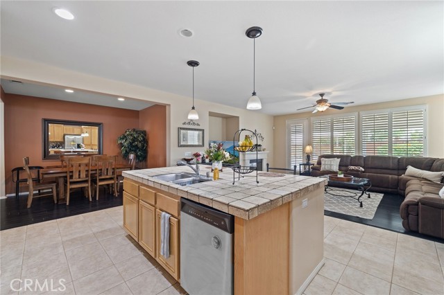 Detail Gallery Image 13 of 30 For 13512 Aspen Leaf Lane, Corona,  CA 92880 - 3 Beds | 2/1 Baths