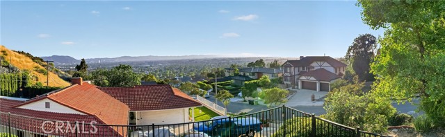 Detail Gallery Image 5 of 34 For 924 Irving Dr, Burbank,  CA 91504 - 4 Beds | 3 Baths