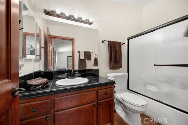 11915 Redwood Avenue, Hesperia CA: https://media.crmls.org/medias/e9f99e0b-9c9b-47ca-9fc8-4768ee91b15d.jpg