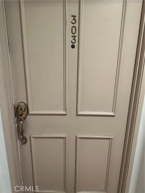 10960 ASHTON WAY, Los Angeles CA: https://media.crmls.org/medias/e9fa0b3d-c809-4065-a361-ca7ed327c602.jpg