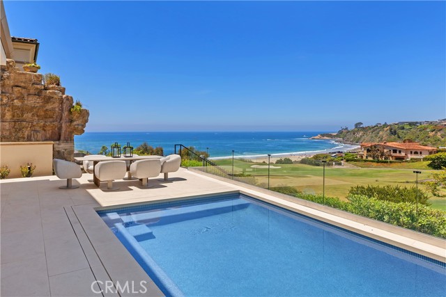 13 Ritz Cove Drive, Dana Point CA: https://media.crmls.org/medias/e9fa5b63-748f-40f1-9f9e-eaa70f3441d4.jpg