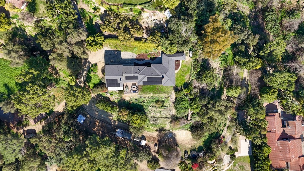 https://media.crmls.org/medias/e9fa9ceb-1f78-482b-8284-84d07ecdcb52.jpg?preset=X-Large