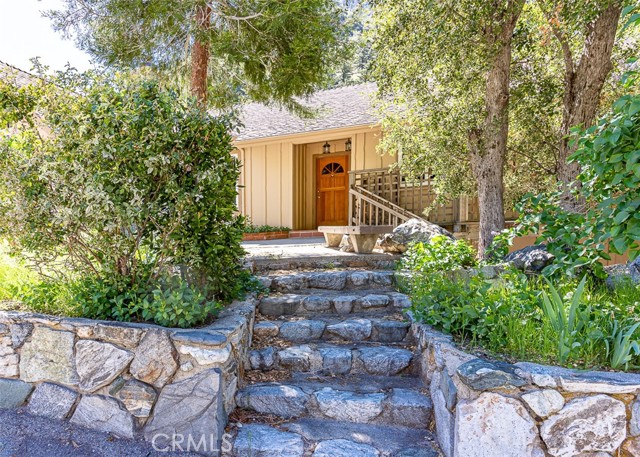 Detail Gallery Image 3 of 38 For 7605 Mt Baldy Rd, Mt Baldy,  CA 91759 - 3 Beds | 3 Baths