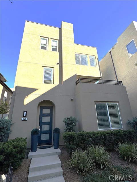 542 Cultivate, Irvine CA: https://media.crmls.org/medias/e9fb4334-13ea-4e9f-b7dd-e1990499d3e6.jpg