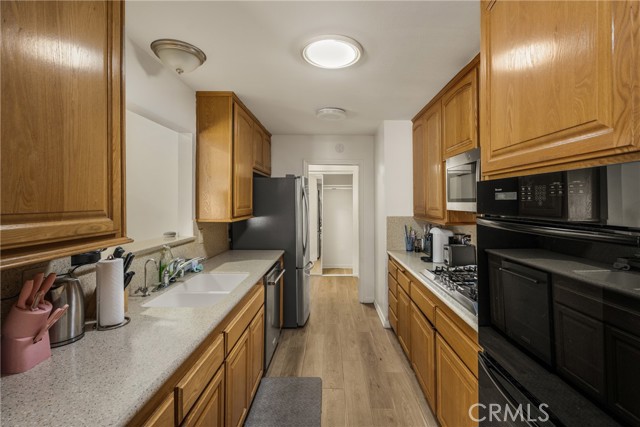 Detail Gallery Image 19 of 41 For 1011 E Chestnut, Orange,  CA 92867 - 5 Beds | 3 Baths