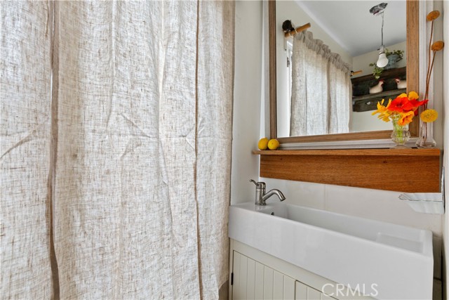Detail Gallery Image 19 of 24 For 2243 Terrace Heights Ave, Los Angeles,  CA 90023 - 2 Beds | 1/1 Baths